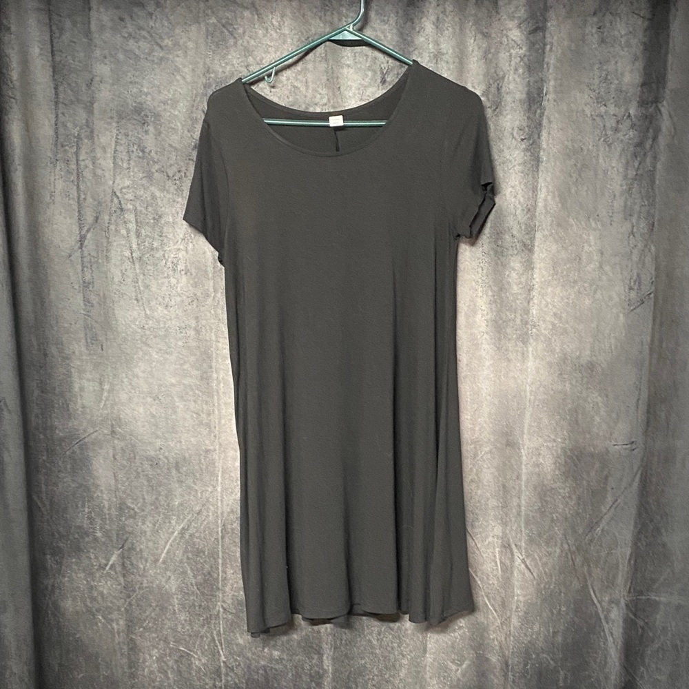 Old Navy Black Short-Sleeve Tunic Dress